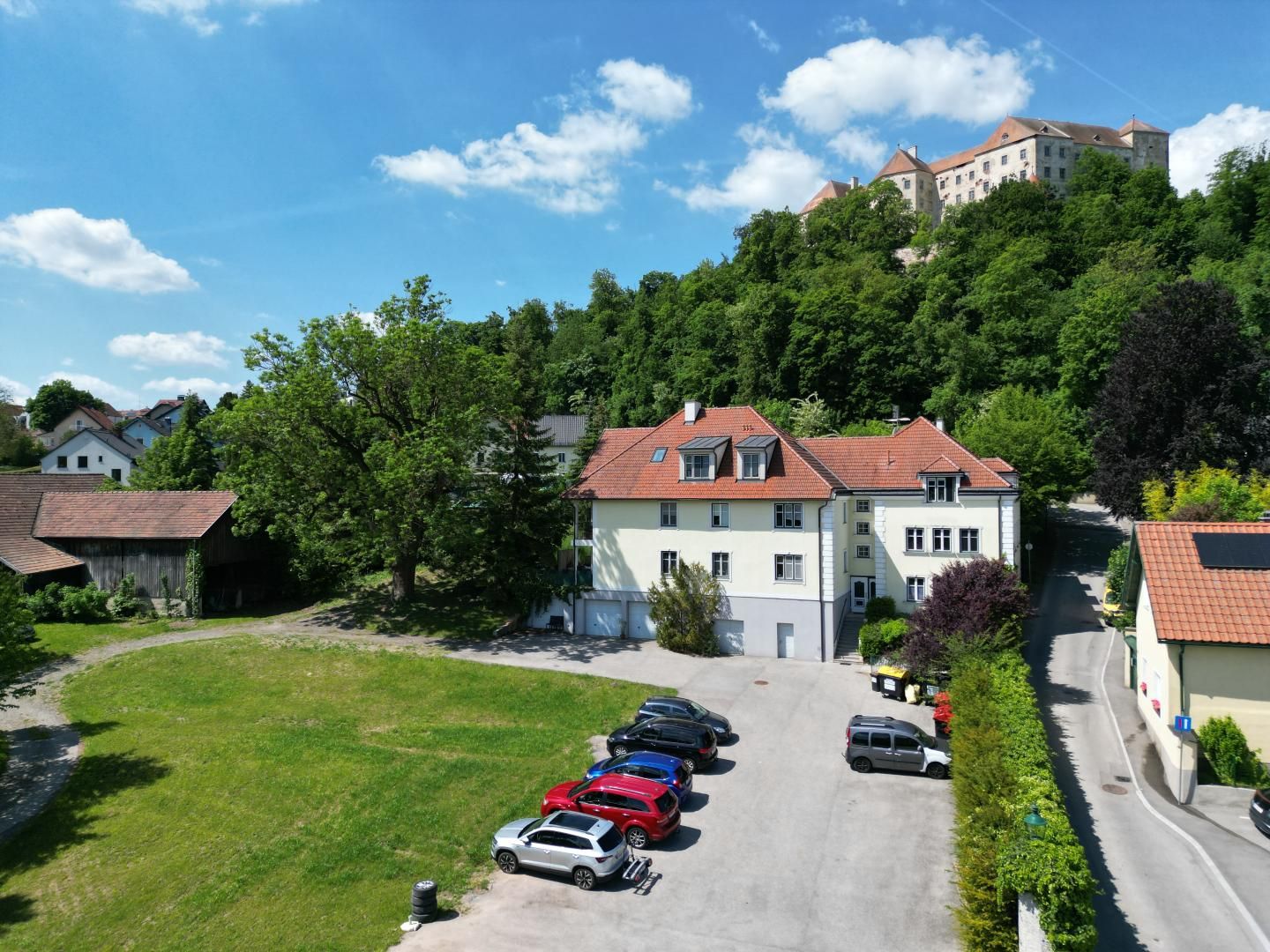 ZINSHAUS MIT 10 VOLLVERMIETETEN EINHEITEN DIREKT AM SCHLOSSBERG - Ansicht 2