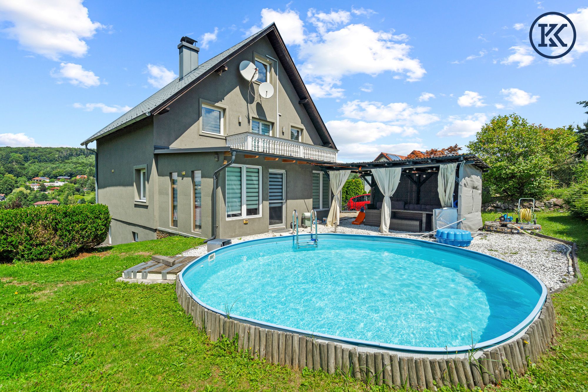 Vielseitiges Wohnhaus mit Garten, Pool & Ausblick - Ruhelage in Eichgraben