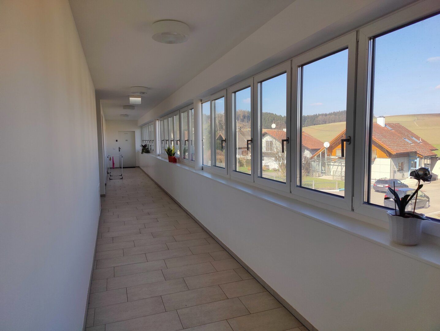 modernes barrierefreies Zinshaus mit großzügigen Freiflächen - Ansicht 5