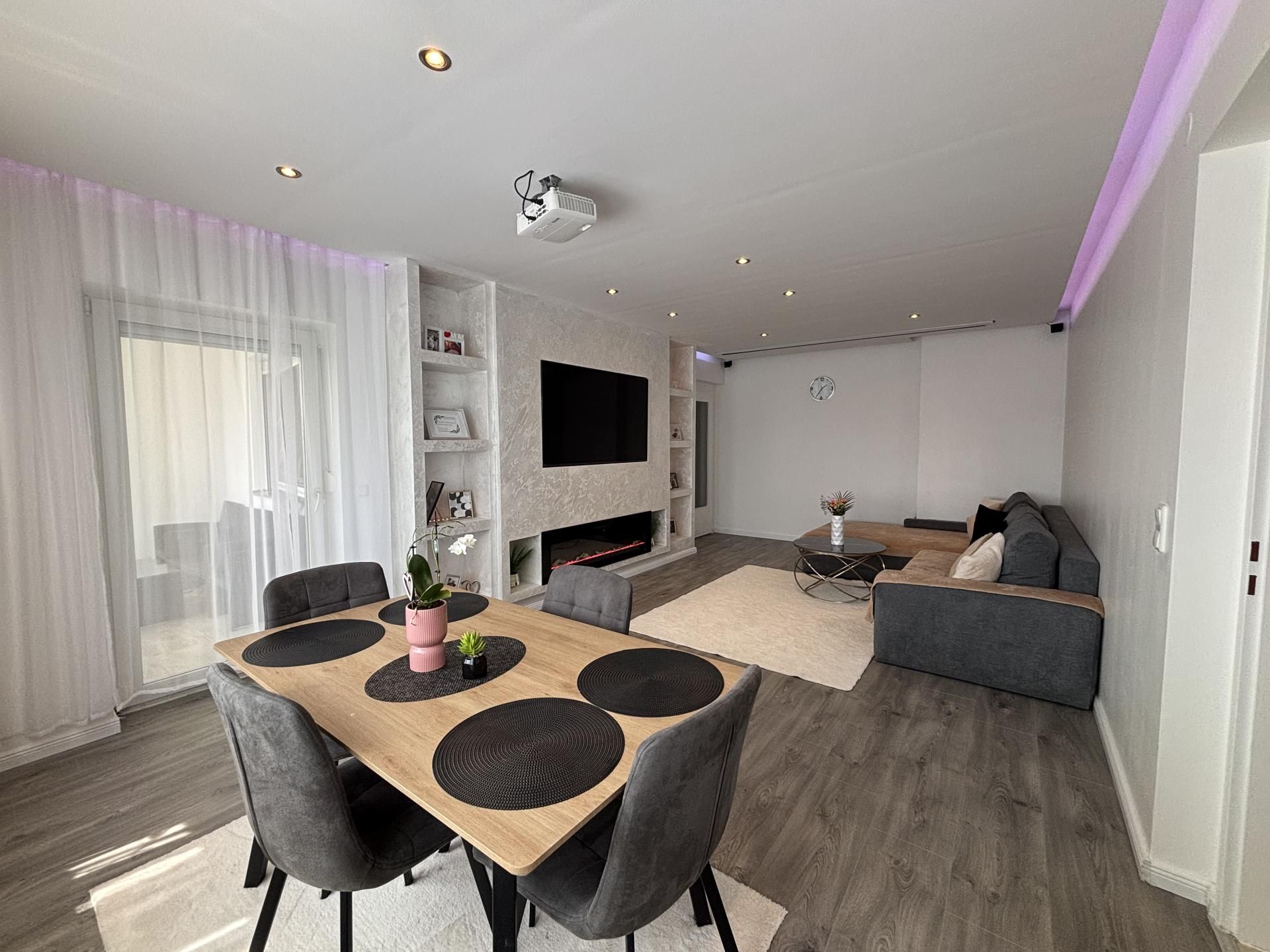 Familienhit: 4 Zimmer Wohnung-saniert-modern-sehr gepflegt
