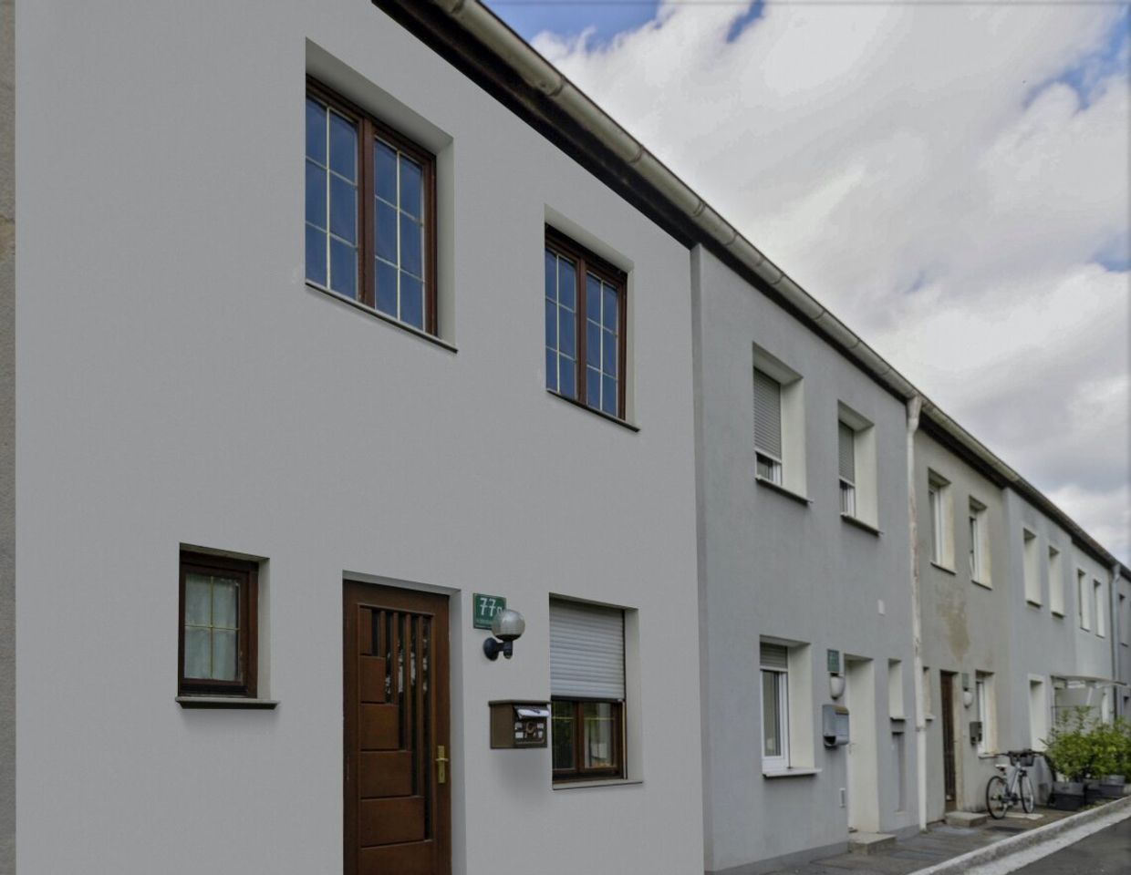 sanierungsbedürftiges Reihenhaus in ausgezeichneter Wohngegend mit Blick auf den ORF Park