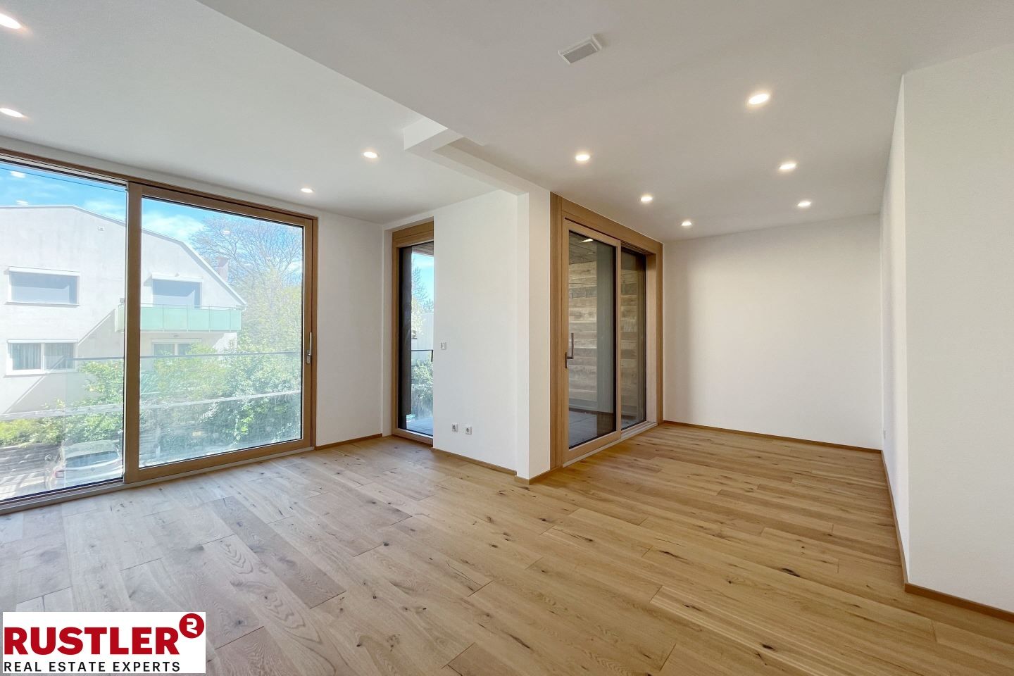 Optimaler Grundriss! 3 Zimmerwohnung mit Loggia, bodentiefen Fenstern und eleganter Ausstattung