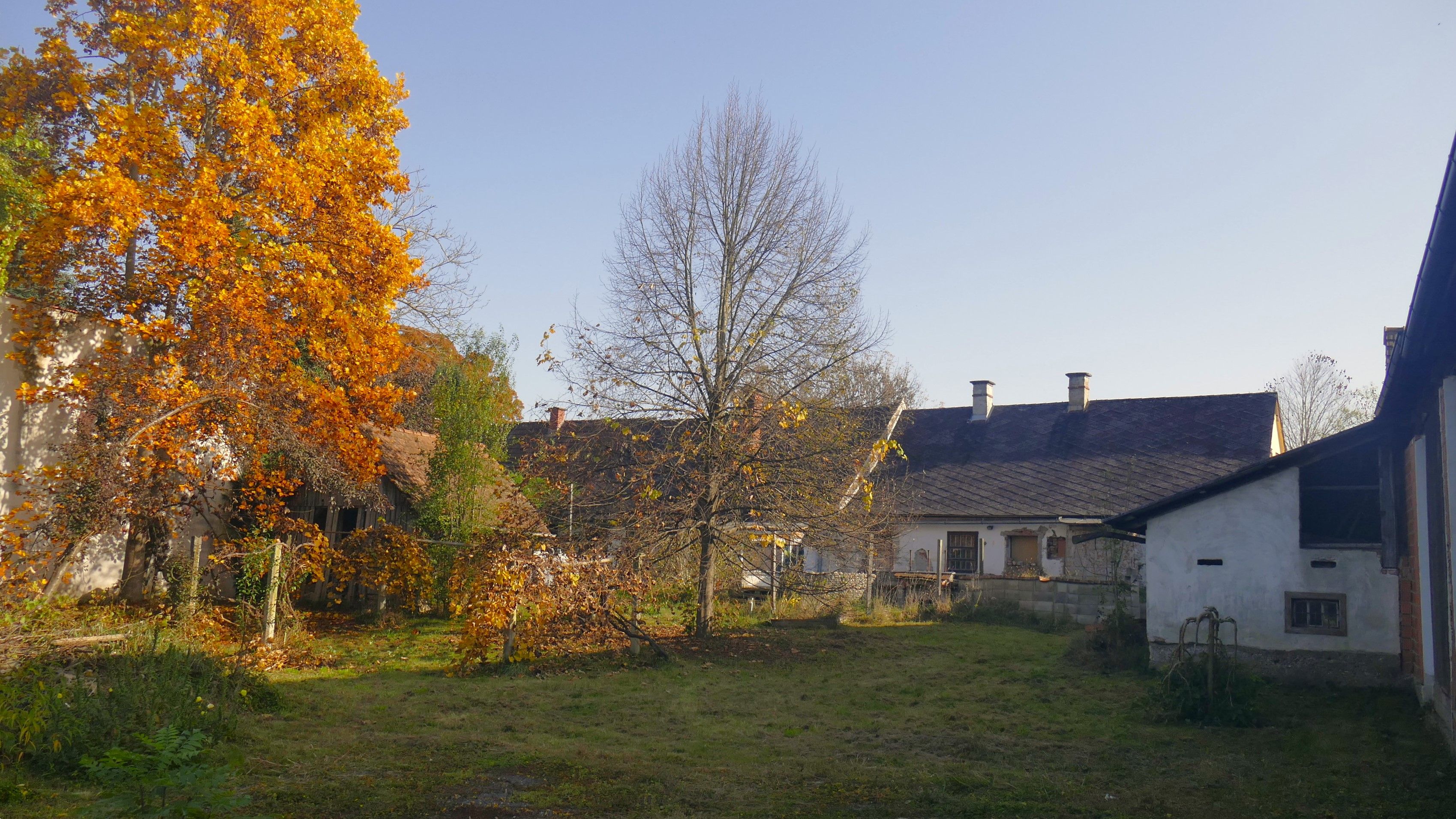 Teilsaniertes Bauernhaus, um 1930