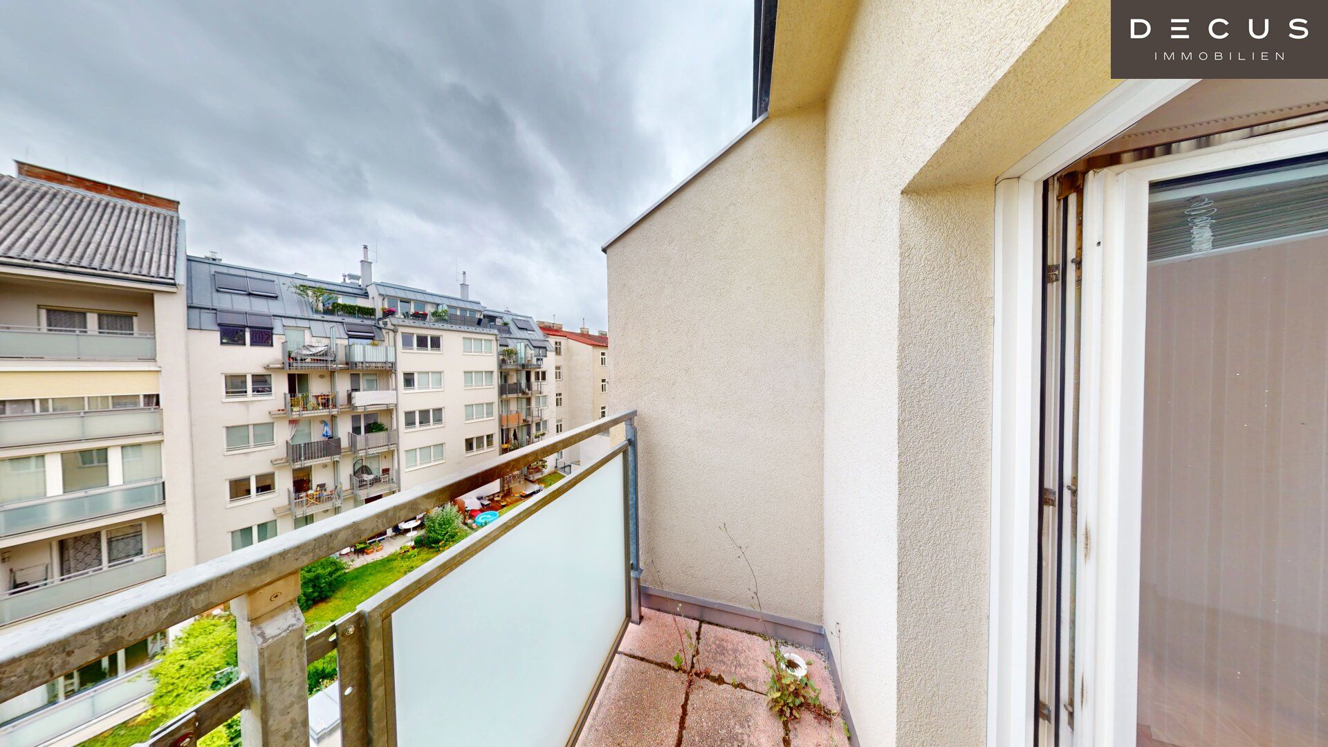 | TERRASSE | BJ 1966 | SANIERUNGSBEDARF | WESTSEITIG |