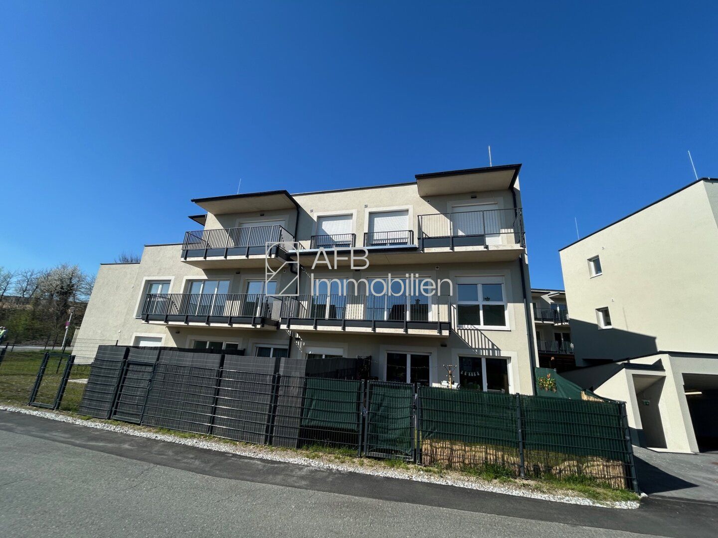 Ihre Vision. Ihr Dachgeschoss. Penthouse mit Fernblick & 30 m² Terrasse - im Edelrohbau zur freien Gestaltung! - provisionsfrei