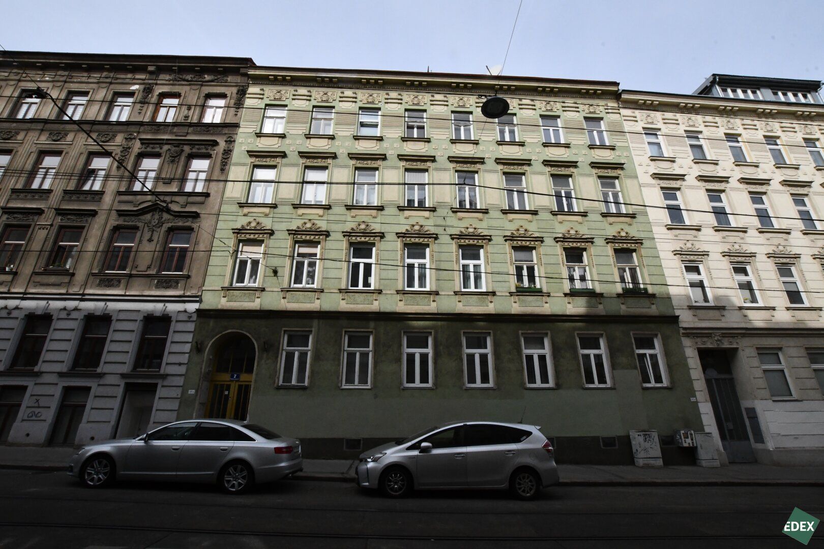 Sanierungsbedürftige 2-Zimmer-Altbauwohnung mit Entwicklungspotenzial - ca. 46 m² in zentraler Lage