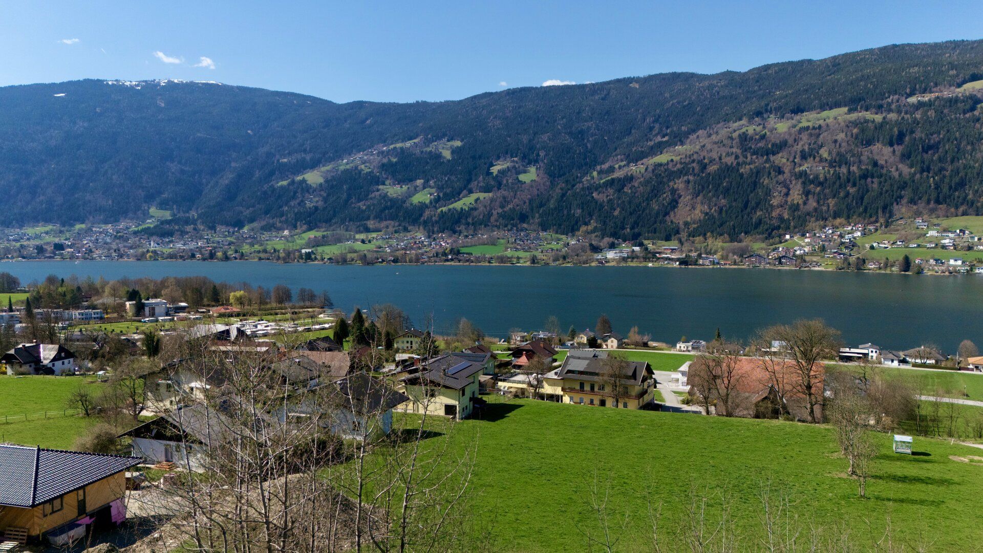 Herrliches Bauland mit Seeblick bereits aus dem Erdgeschoss - Mehr