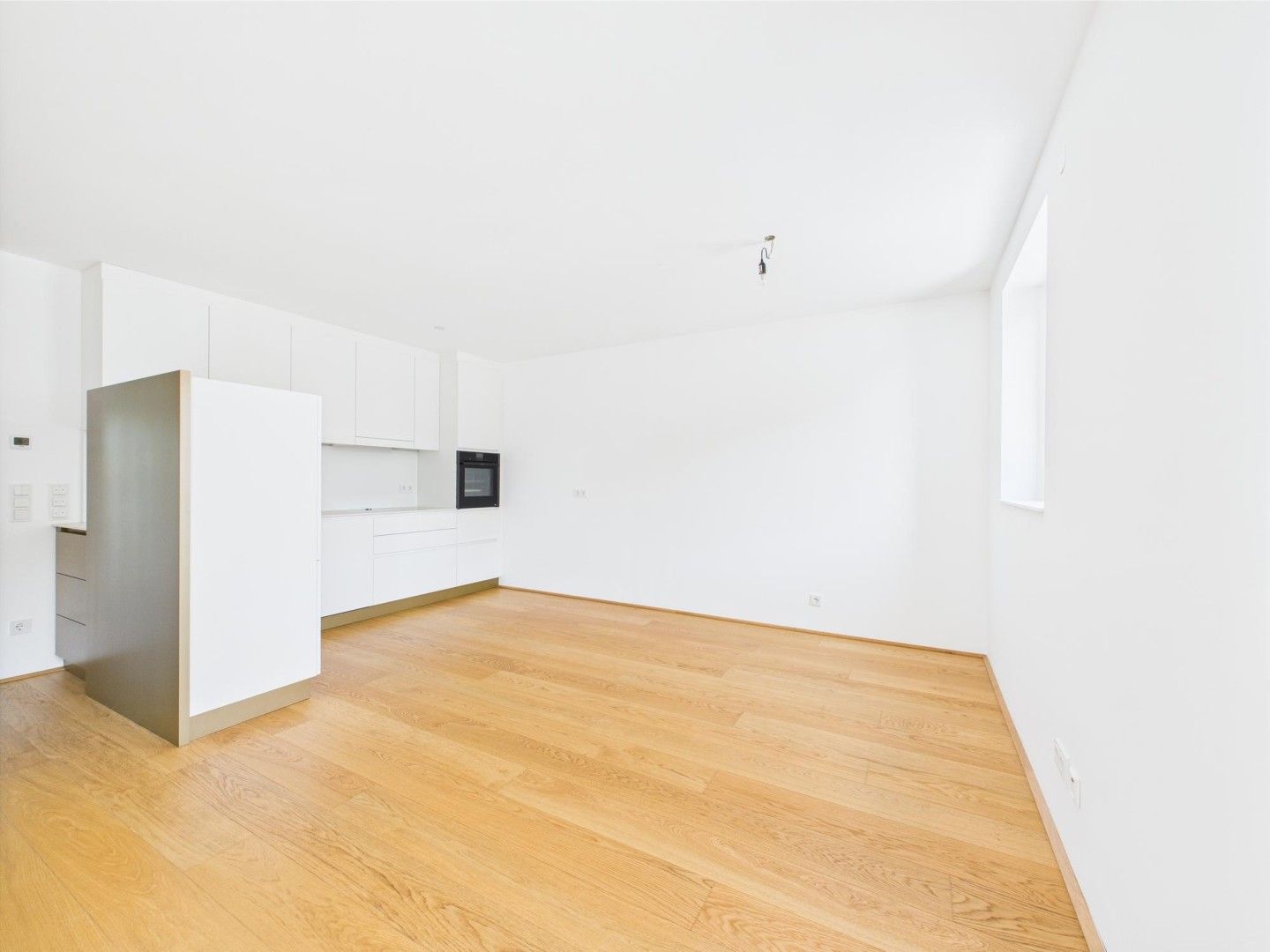 LINZ/STADT: TRADITION trifft MODERNE - EIGENTUMSWOHNUNG mit ca. 62,5 m² Wohnfläche + Hofseitig situierter BALKON