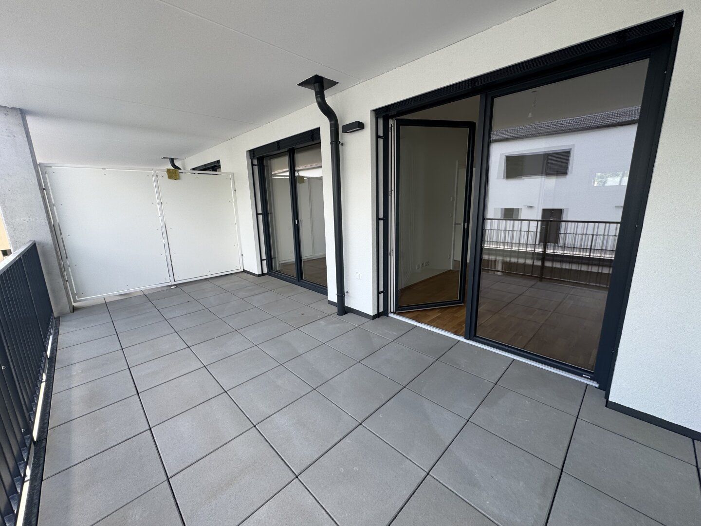 Gemütliche 2-Zimmer-Wohnung großer überdachter Terrasse