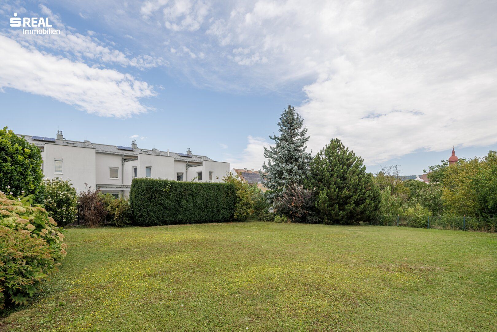 Traumhaus in Göllersdorf: Gepflegte 8 Zimmer-Oase mit großem Garten und Garage! - Més