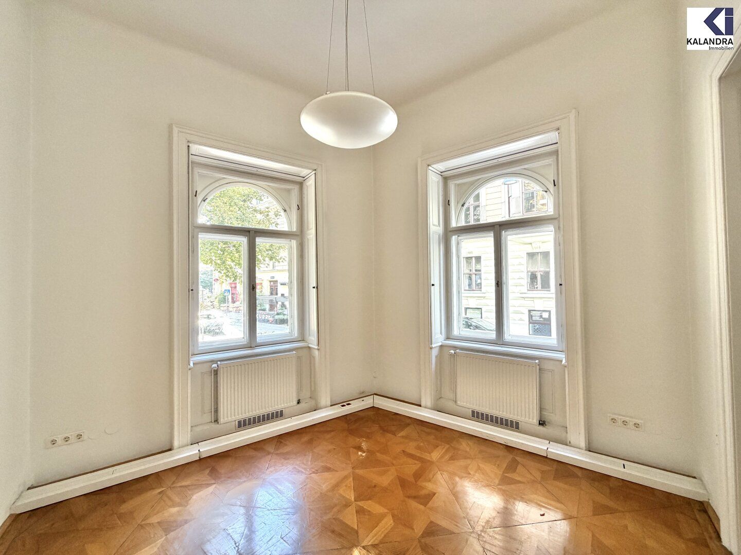 360 TOUR // KLASSISCHES ALTBAUBÜRO KARLSGASSE - Ansicht 4