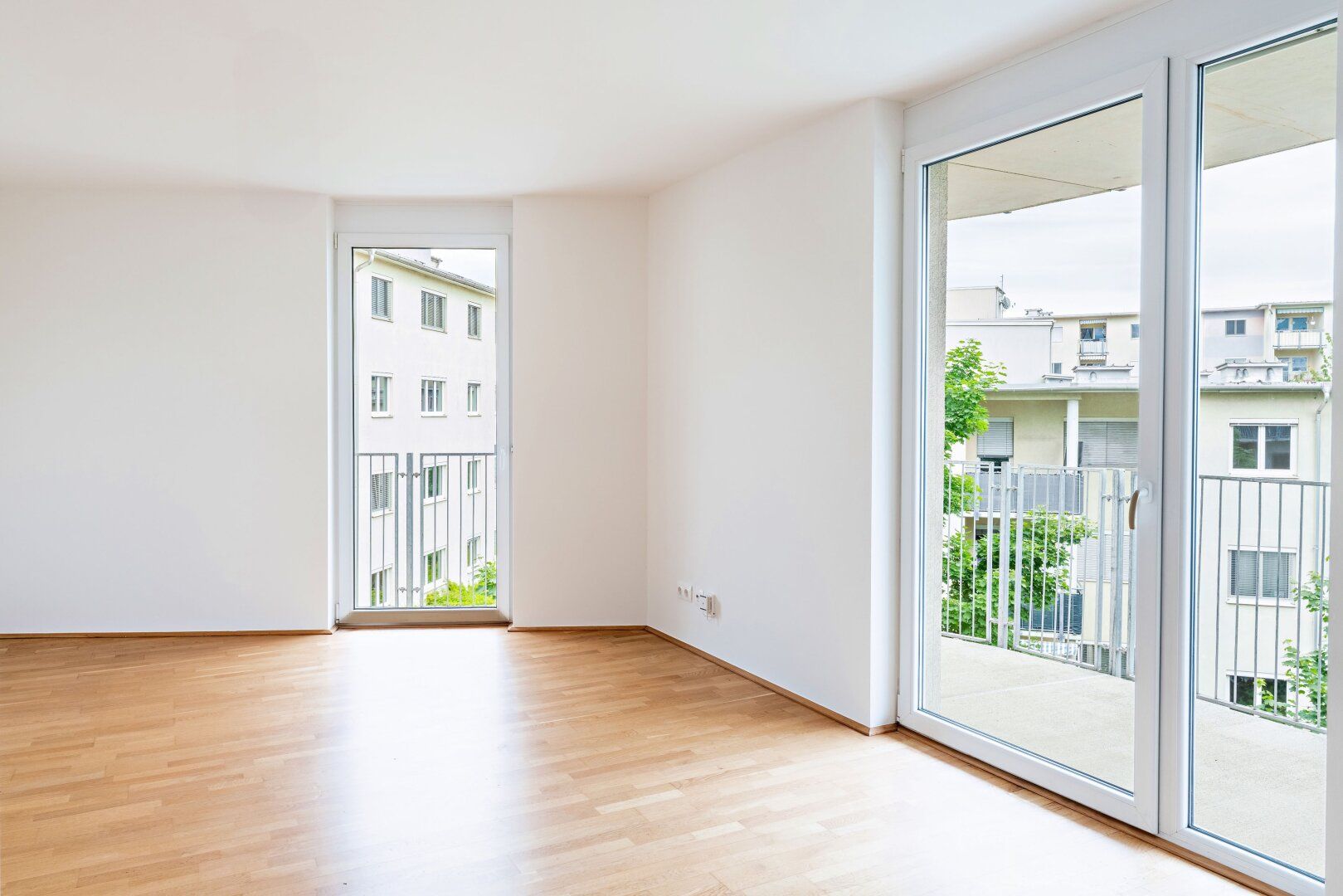Moderne 3-Zimmer-Wohnung mit großem Balkon und Tiefgarage