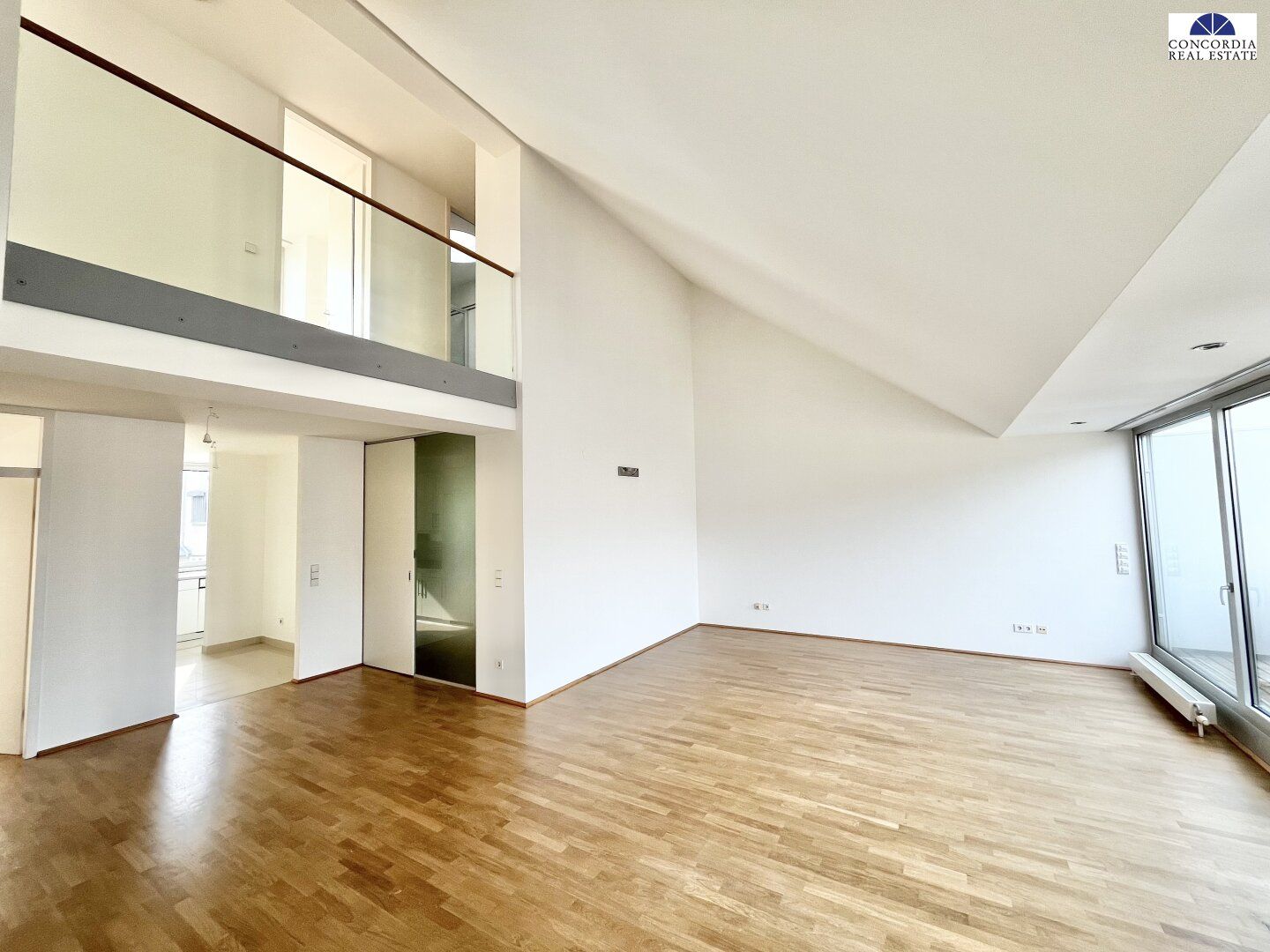 5 Zimmer- Galerie- DG-Maisonette-Wohnung mit 3 Terrassen - zu mieten in 1030 Wien