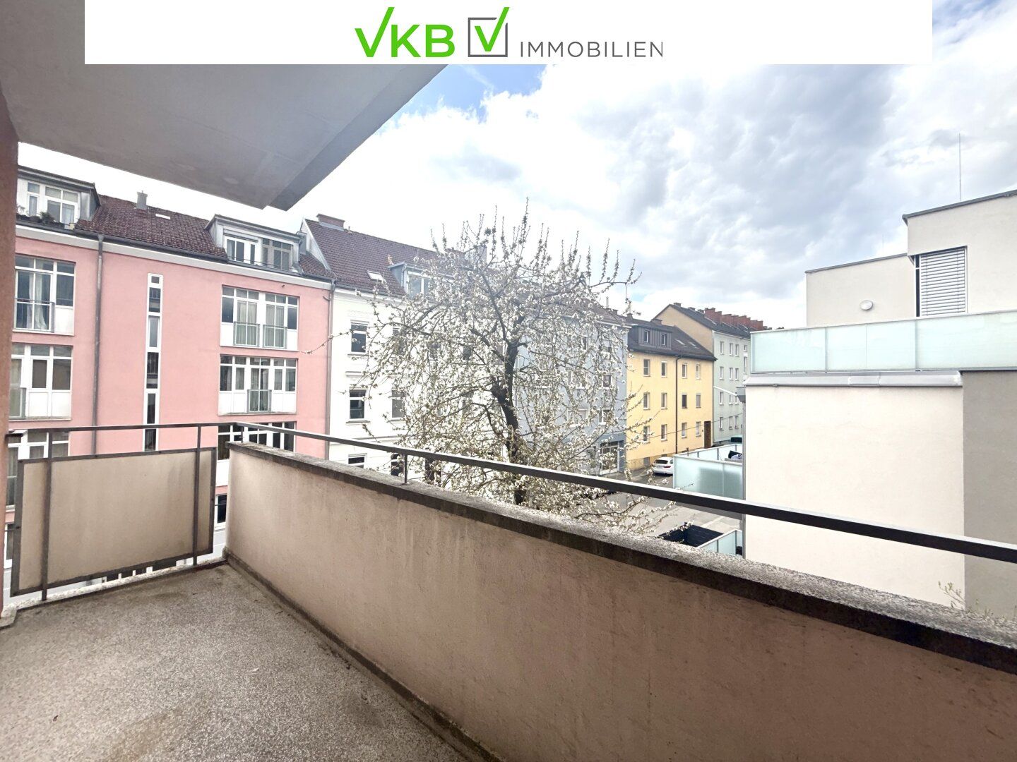 Licht, Luft & Lebensqualität - 5 Zimmer am Auberg mit Loggia und Balkon