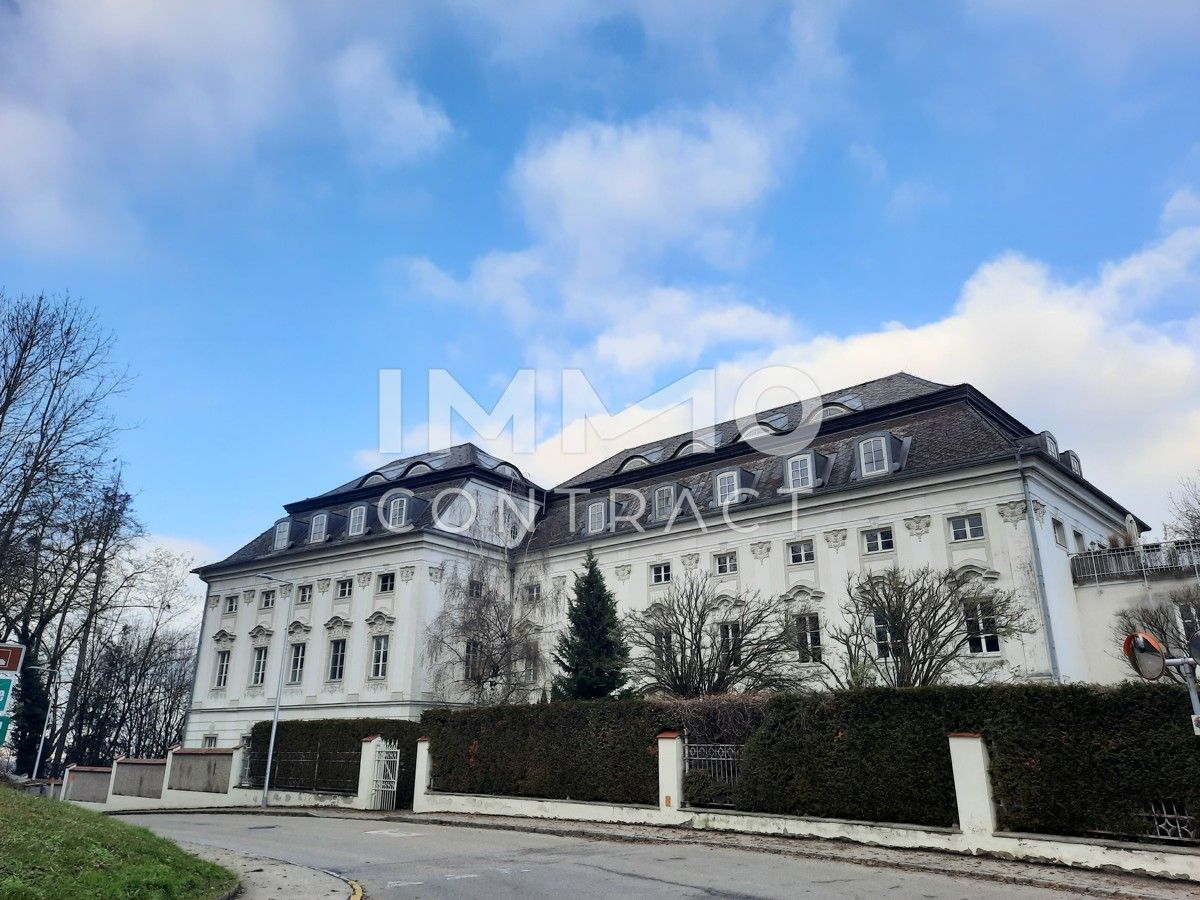 Vermietete Single-Maisonette im Schloss Traunegg Top 40, zuzüglich PKW Abstellplatz Nr. P025