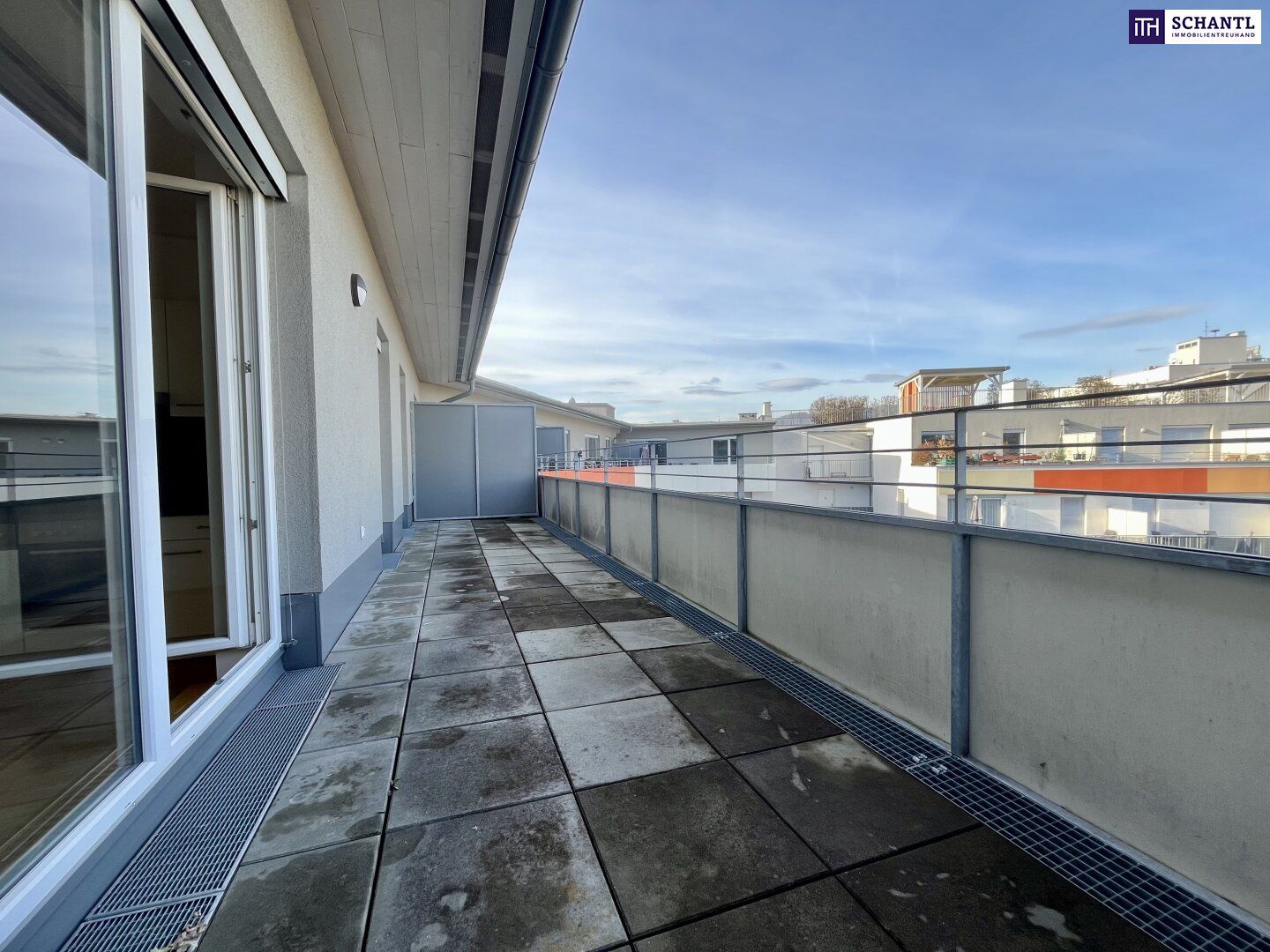 SONNEN-TRAUM dank Dachterrasse, Direktblick auf den Schöckl - Innenhoflage, hell und modern geschnittene Mietwohnung! Ab sofort!