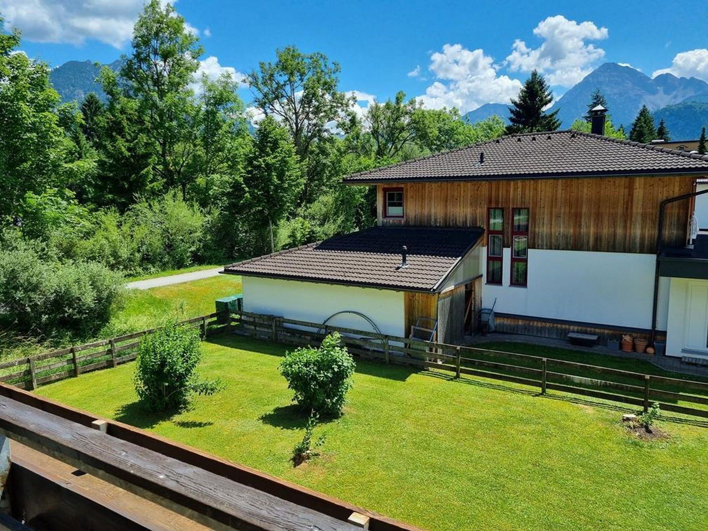 Lechaschau 3 Zimmer Wohnung mit Balkon und Garage ruhige Lage