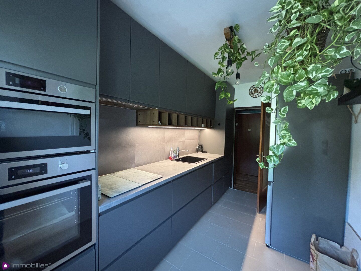 Charmante 3-Zimmer-Wohnung mit Gemeinschaftsgarten und Parkplatz im Herzen von Gänserndorf