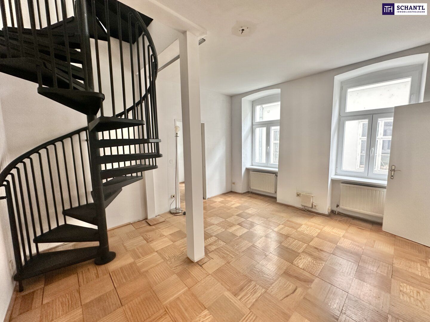 Bestlage 7. Bezirk - Neustiftgasse/Höhe Zieglergasse ++ Perfekt geschnittene 4-Zimmer Maisonette ++ Absolut ruhige Innenhoflage ++ Exzellente Infrastruktur, U6 & Volkstheater fußläufig erreichbar!
