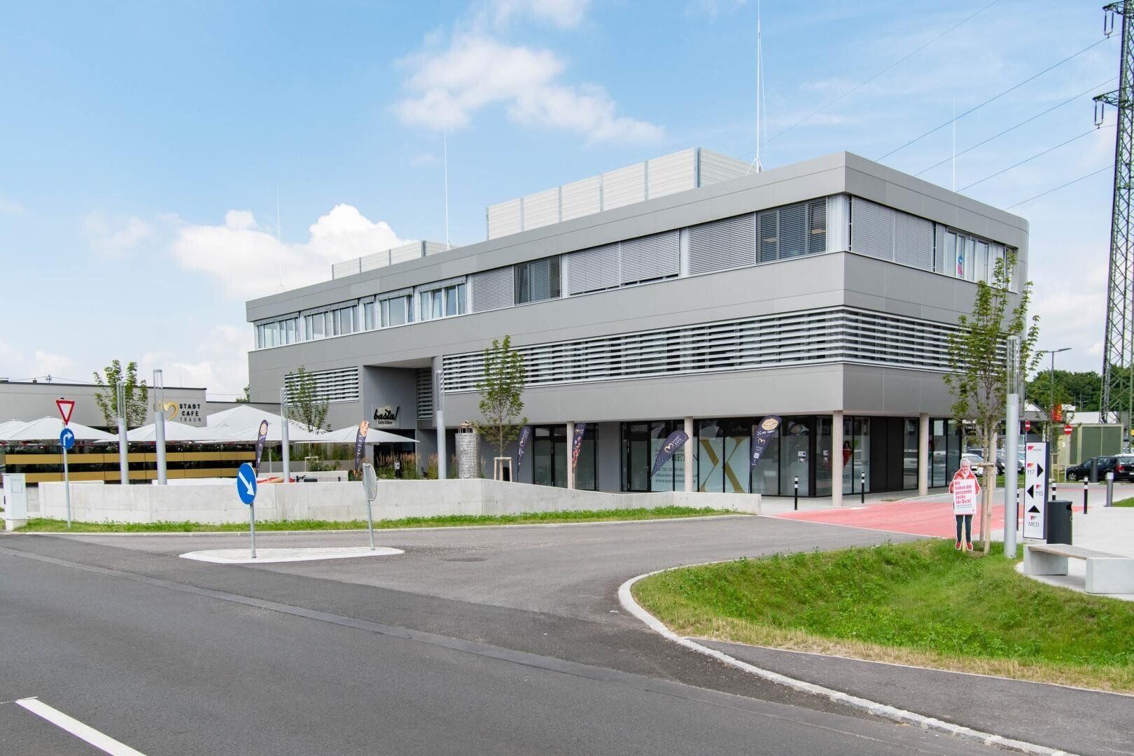 Attraktive Retailfläche mit ca. 67,49m² in Top-Frequenzlage im Stadtteilzentrum St. Dionysen in Traun zu vermieten! - Mehr