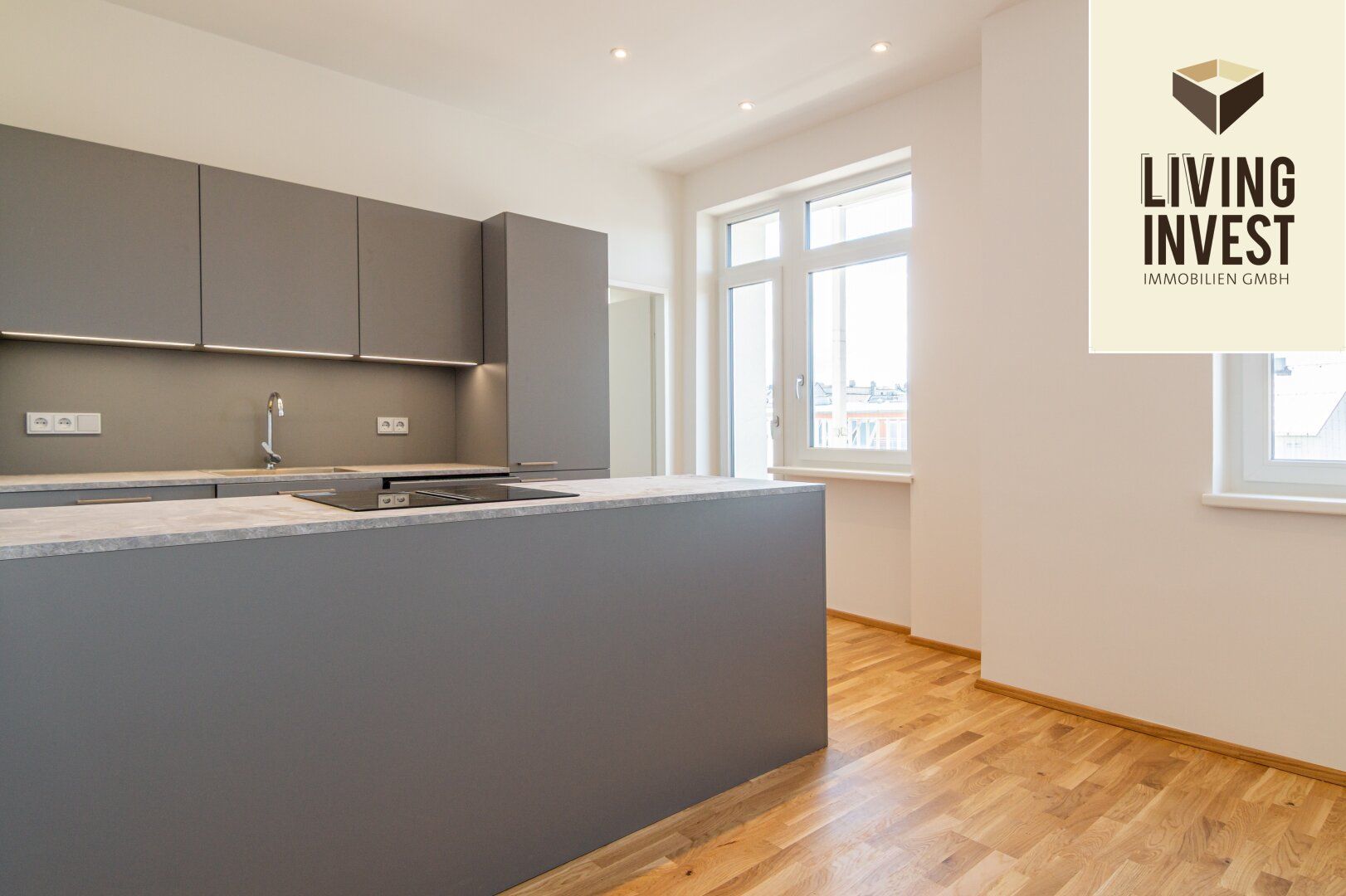 Elegante Familienwohnung mit Balkon & Loggia und Parkblick