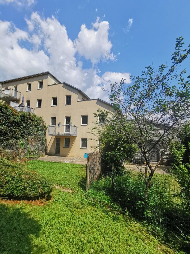 Nähe Uni und LKH: Hübsche Singlewohnung mit großer Terrasse und schönem Blick zum Leechwald in begehrter Lage!