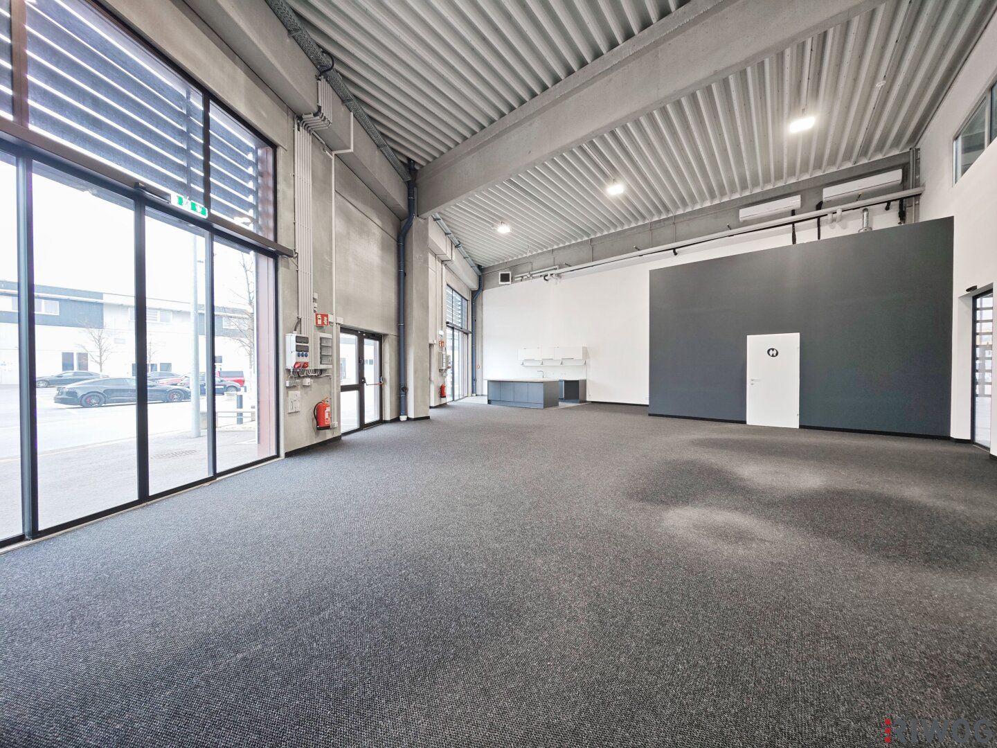 Schauraum/Büro & Produktion/Lager Kombination | 512m² Nutzfläche | LKW Zu- bzw. Einfahrt möglich - Ansicht 2