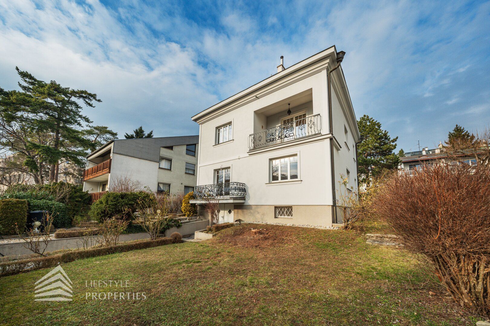 Traumhaftes Mehrfamilienhaus in Top Lage, Nähe Grinzing