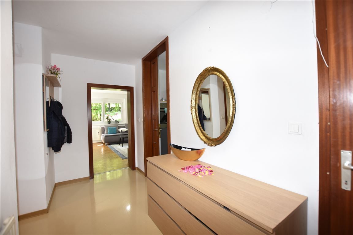Geräumige Wohnung mit ruhiger Loggia und Blick ins Grüne